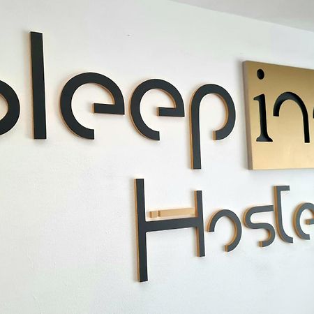 Sleep Inn Hostel ブカレスト エクステリア 写真